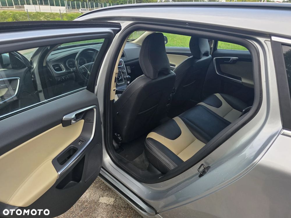 Volvo V60 D2 Edition - 3