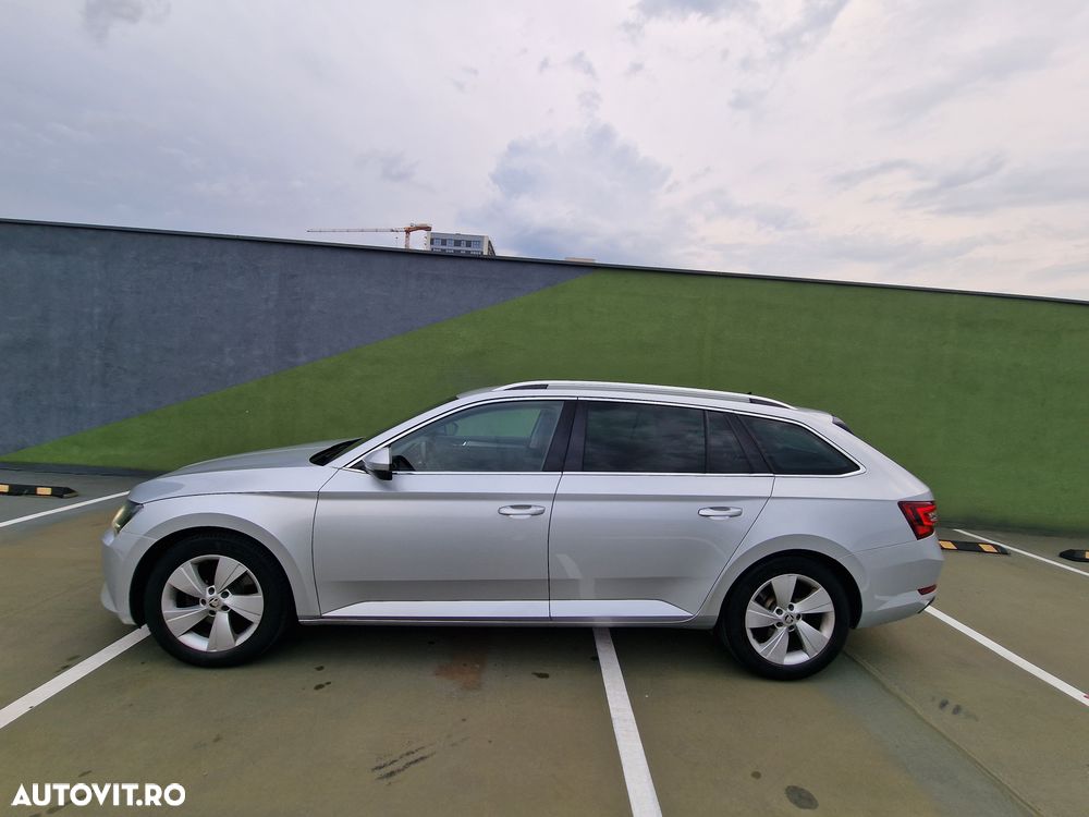 Skoda Superb 2.0 TDI DSG Premium Edition - 8
