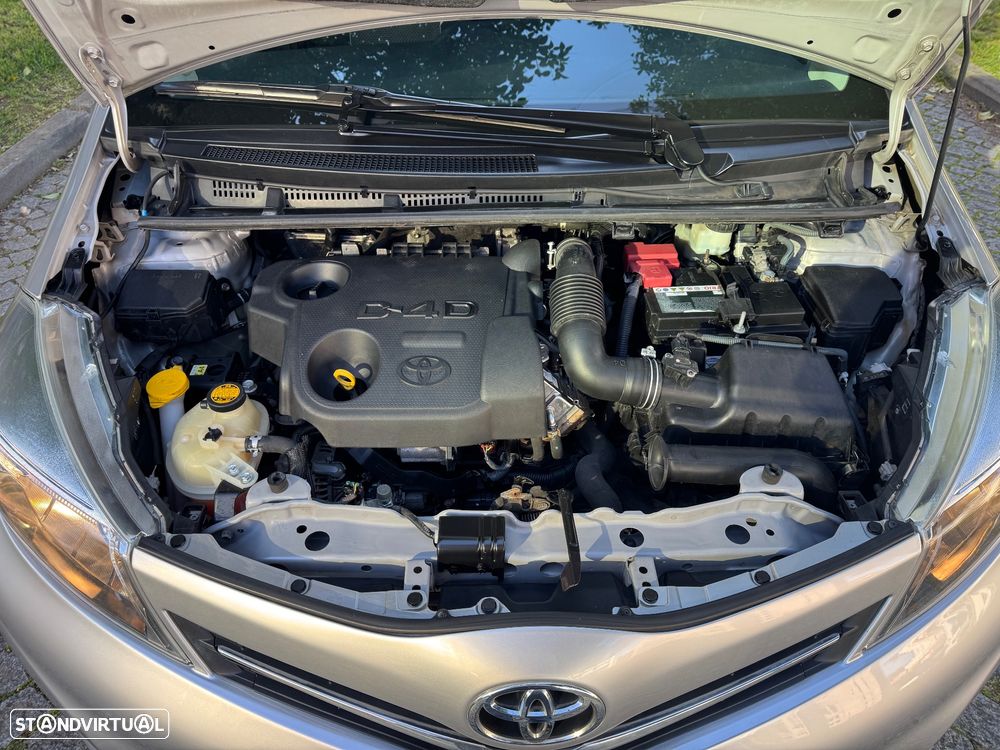 Toyota Yaris 1.4 D-4D Sport+P.Techno +Navi - 16