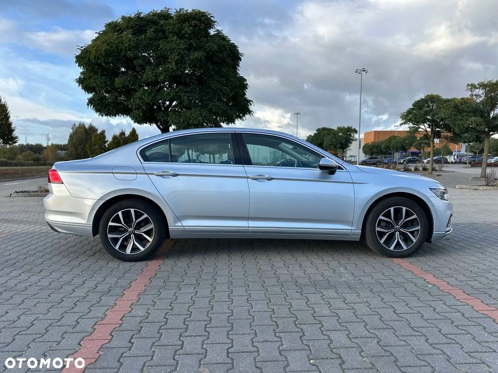 Volkswagen Passat 2.0 TSI Business DSG - 25
