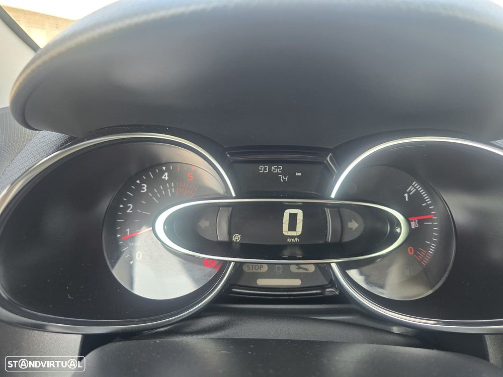 Renault Clio - 15