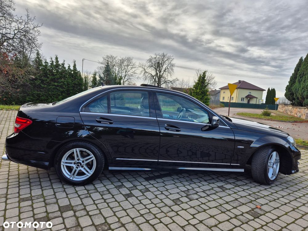 Mercedes-Benz Klasa C 180 BlueEFFICIENCY 7G-TRONIC Avantgarde - 7