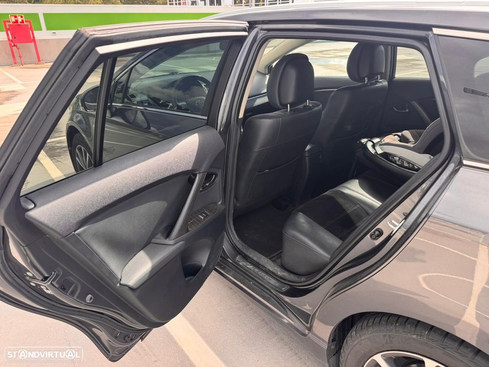 Toyota Avensis SW 2.0 D-4D Exclusive +GPS - 13
