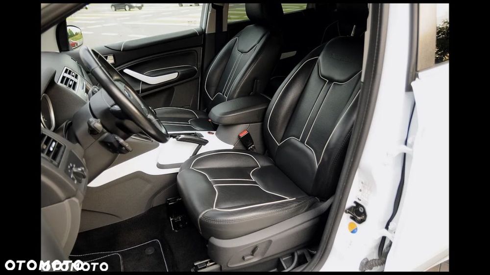 Ford Kuga 2.0 TDCi 4x4 Individual - 26