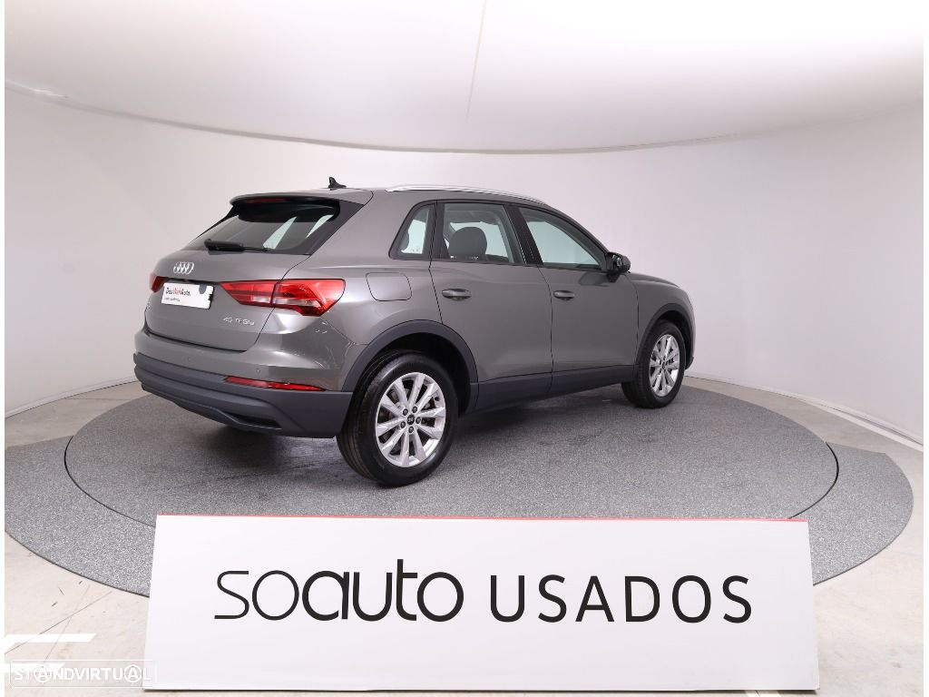 Audi Q3 45 TFSIe S tronic - 12