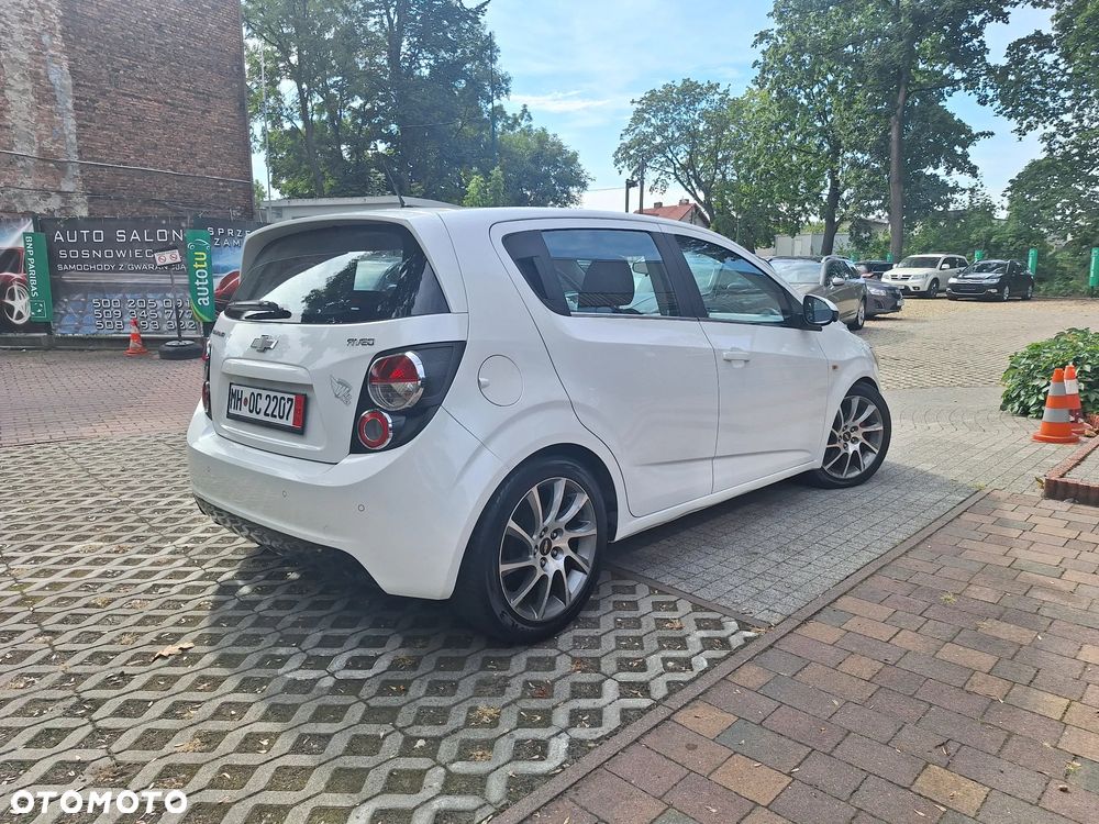 Chevrolet Aveo 1.6 LTZ - 5