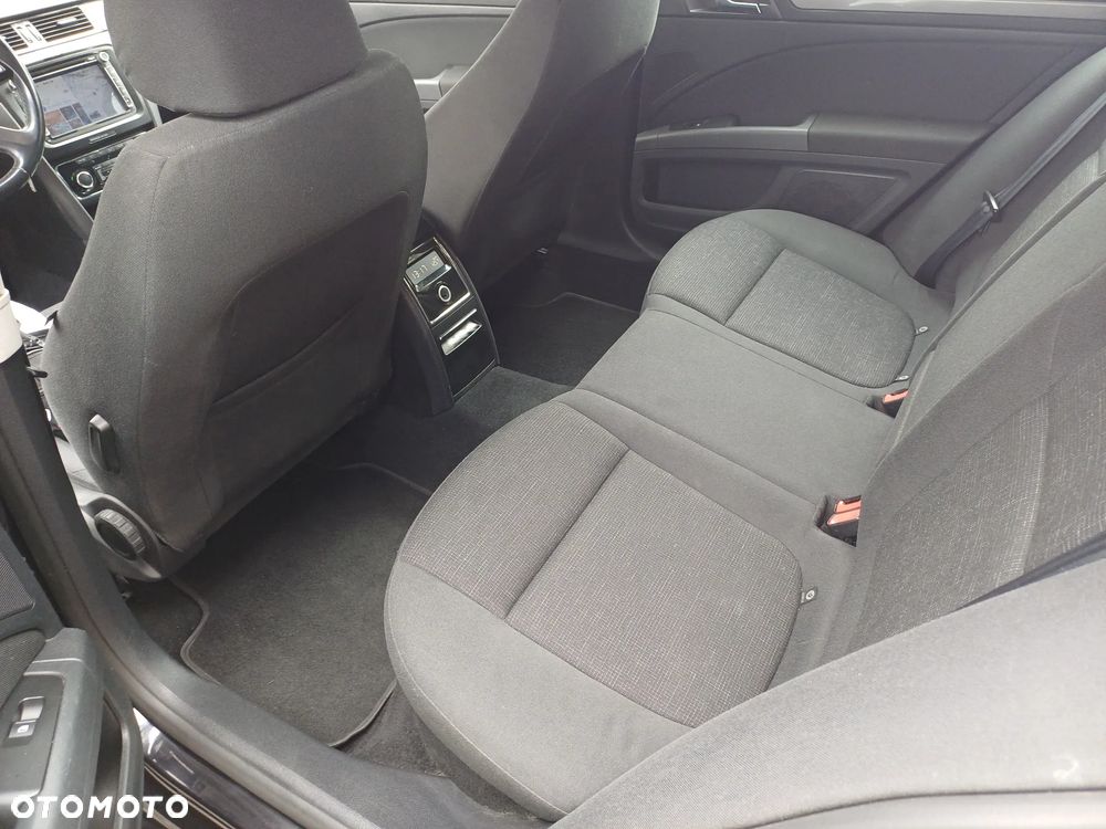 Skoda Superb 1.6 TDI Active - 12