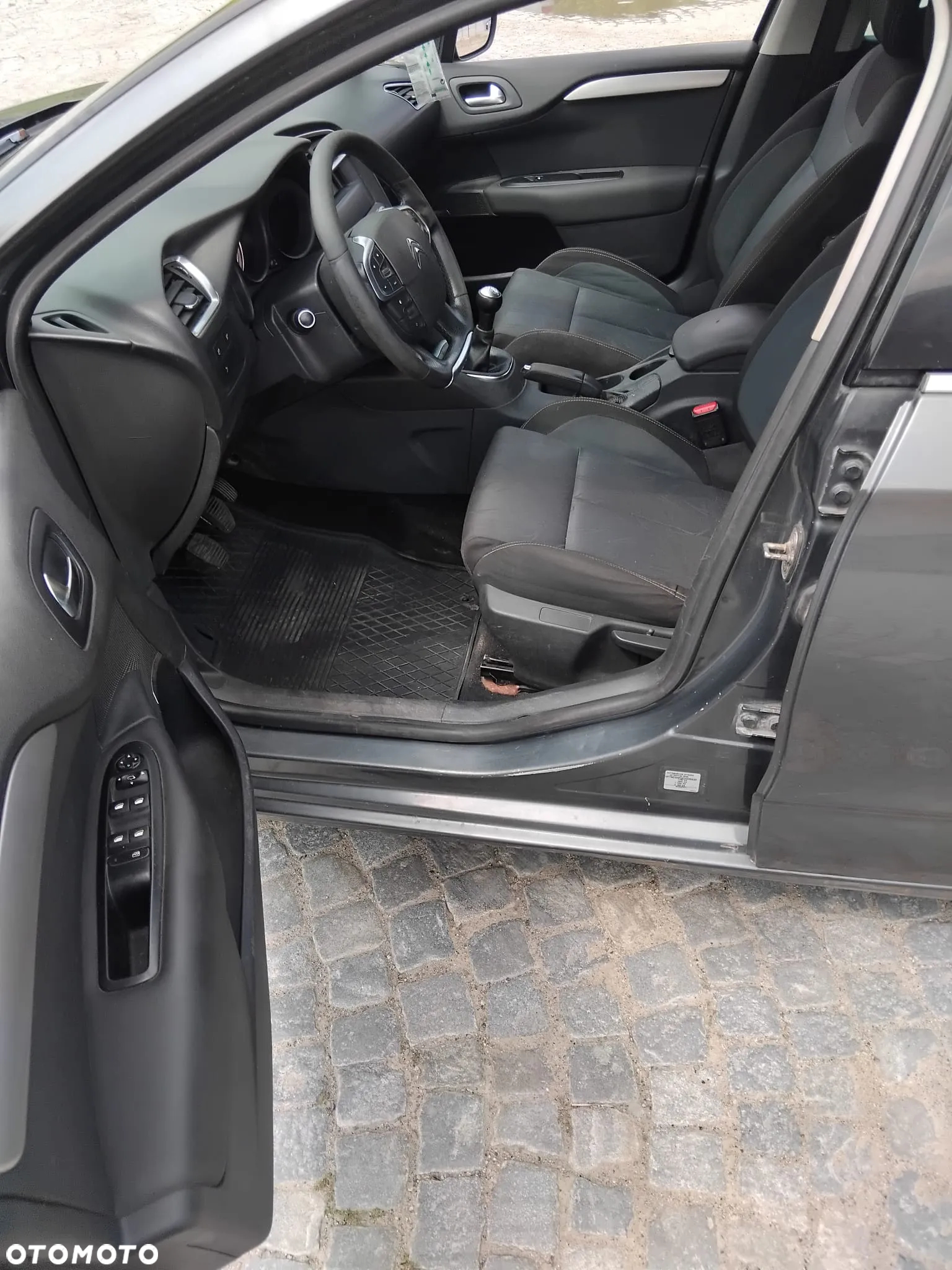 Citroën C4 1.6 HDi Impress - 7