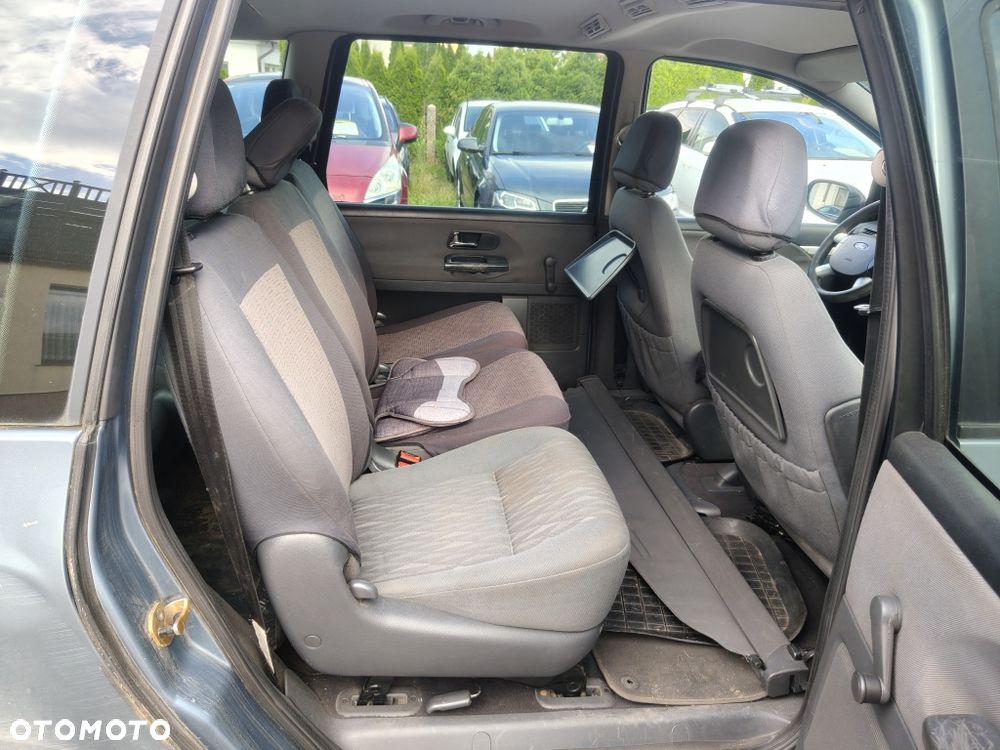 Ford Galaxy - 8