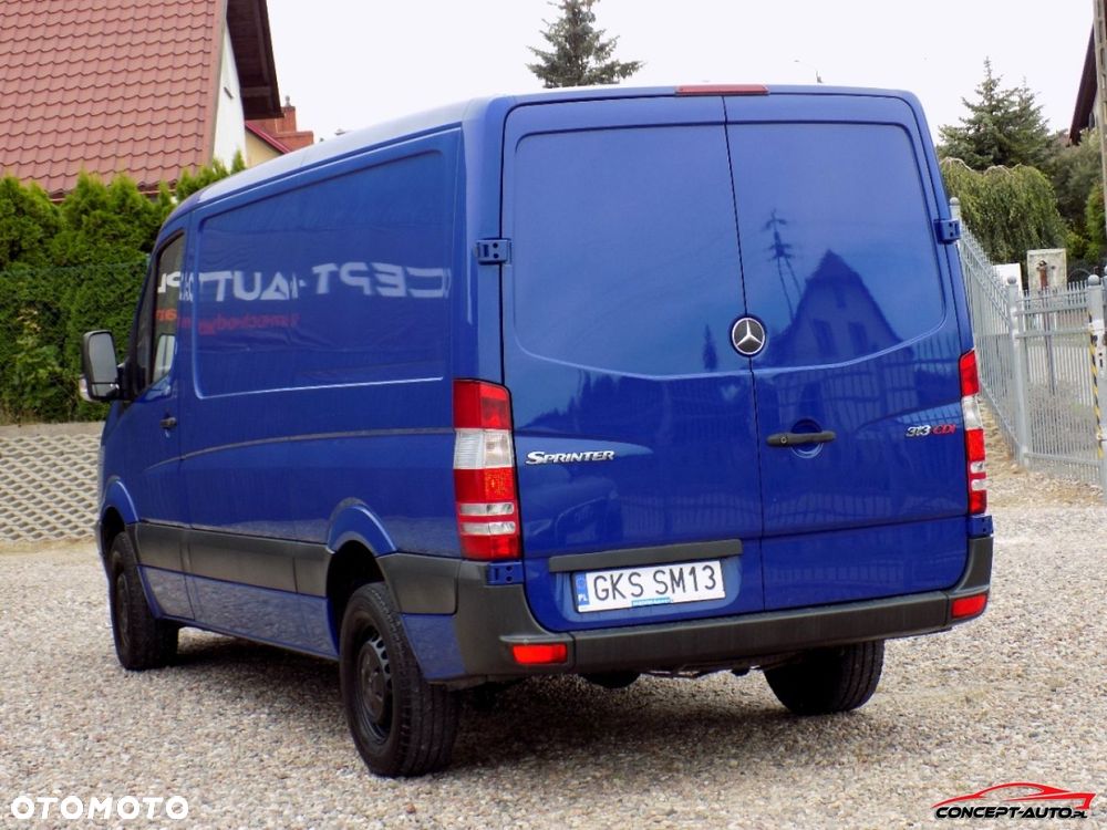 Mercedes-Benz Sprinter - 11