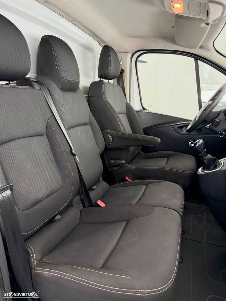Renault Trafic - 12