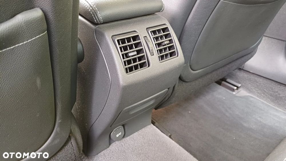 Renault Laguna 2.0 DCi FAP Initiale - 21
