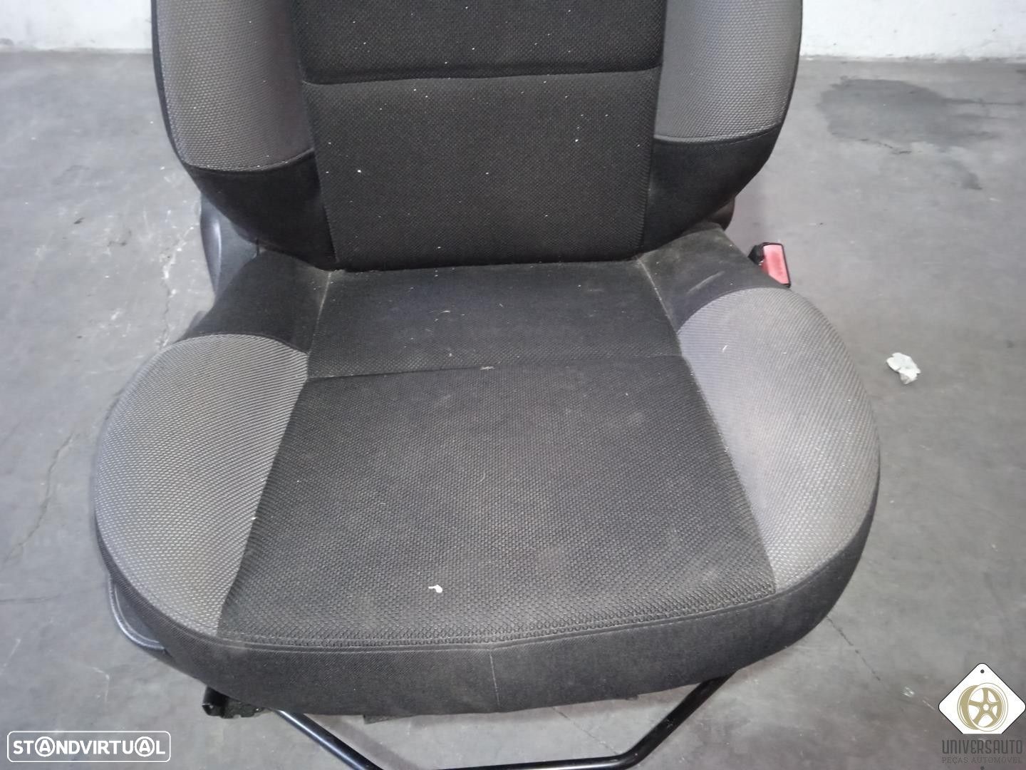 BANCO FRONTAL DIREITO PEUGEOT 207 2006 - 1