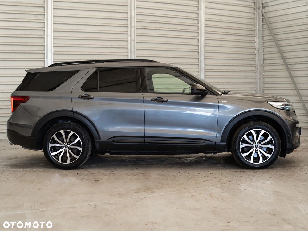 Ford Explorer - 4