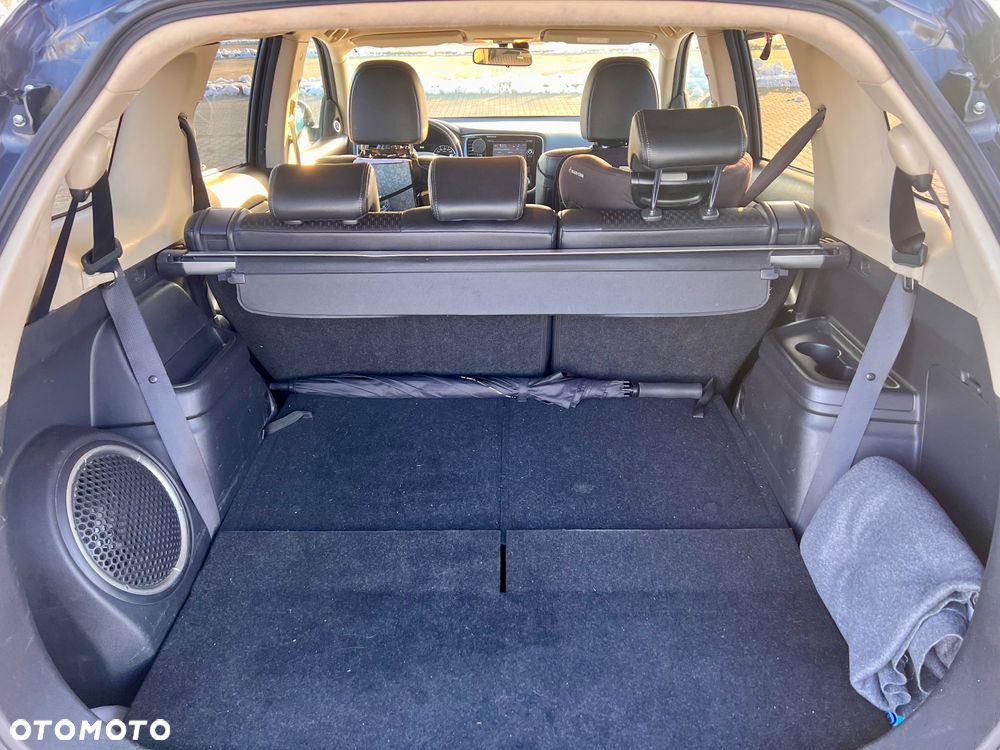 Mitsubishi Outlander 2.0 Intense + 4WD CVT - 10