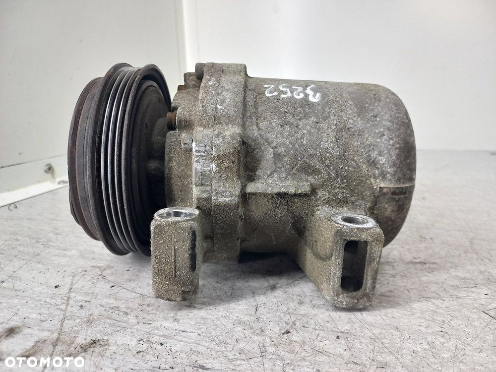 POMPA, SPRĘŻARKA KLIMATYZACJI SUBARU FORESTER I 2F67045010 2.0 16V - 4