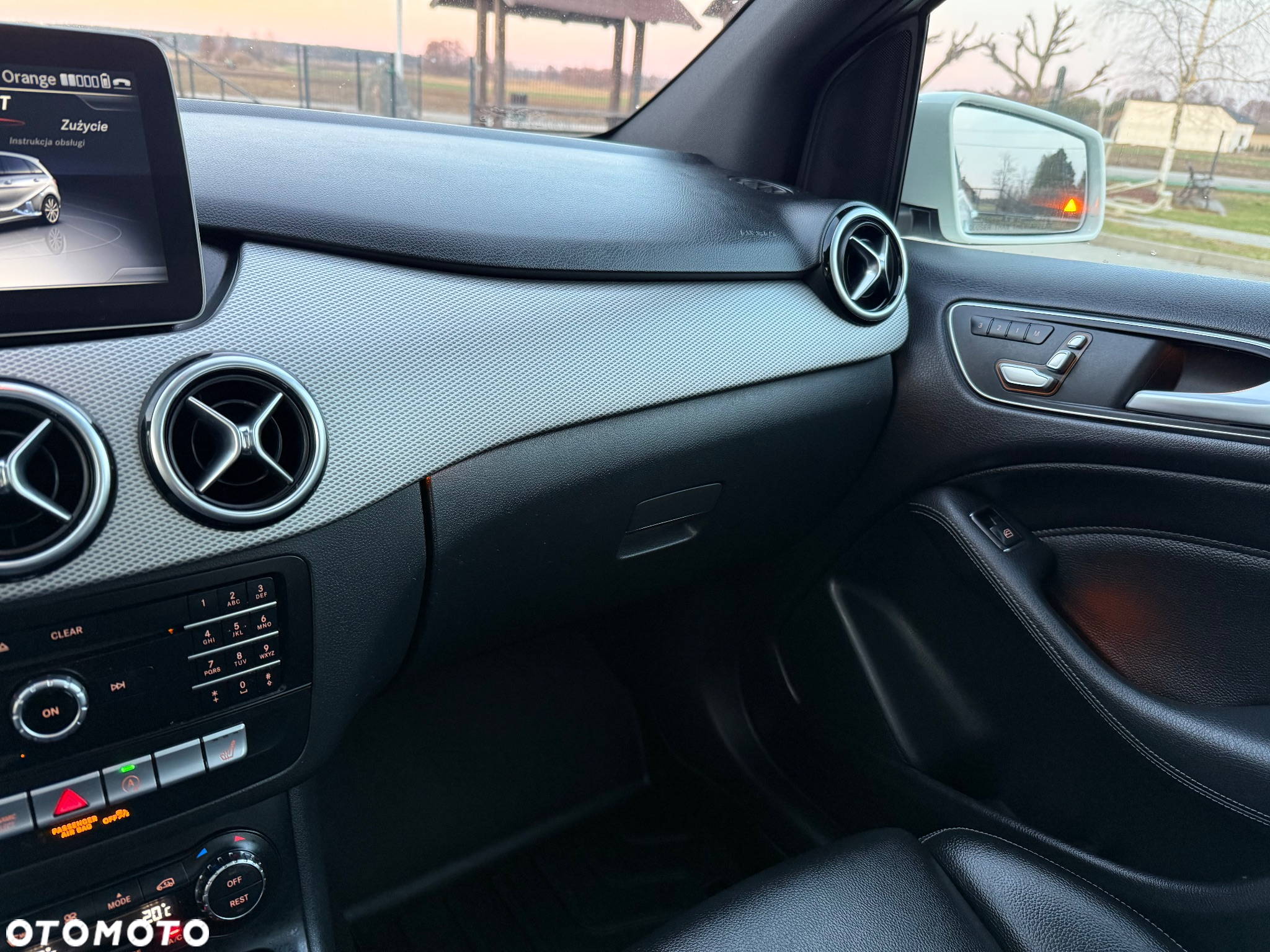 Mercedes-Benz Klasa B 250 4-Matic - 27