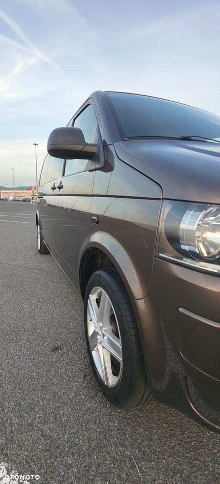 Volkswagen Caravelle - 16