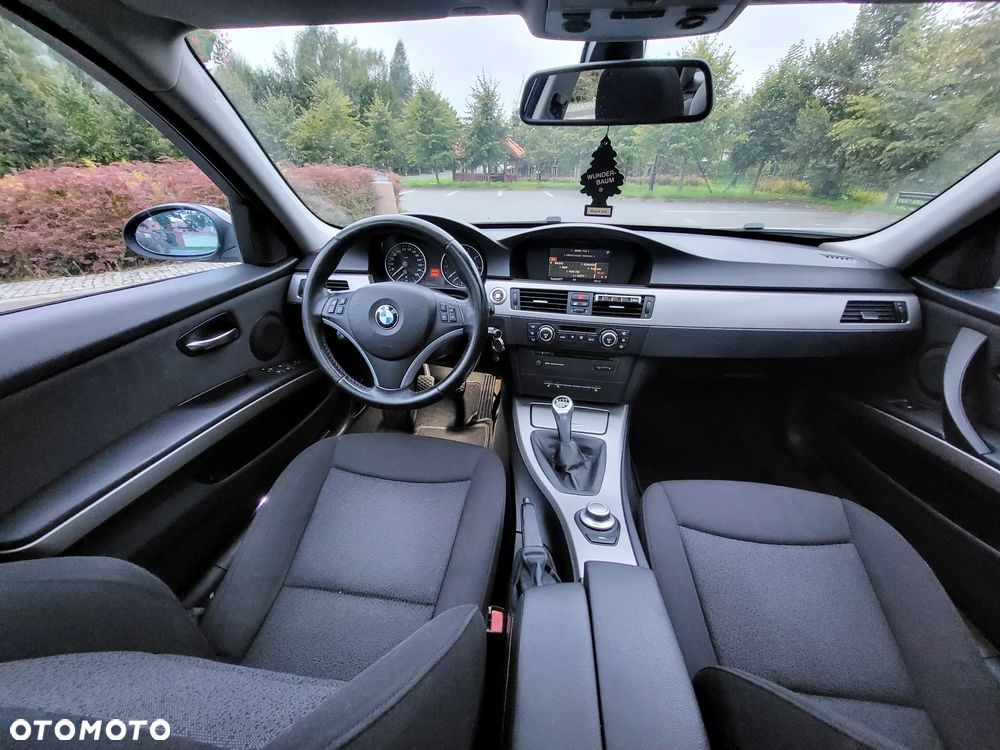 BMW Seria 3 - 16