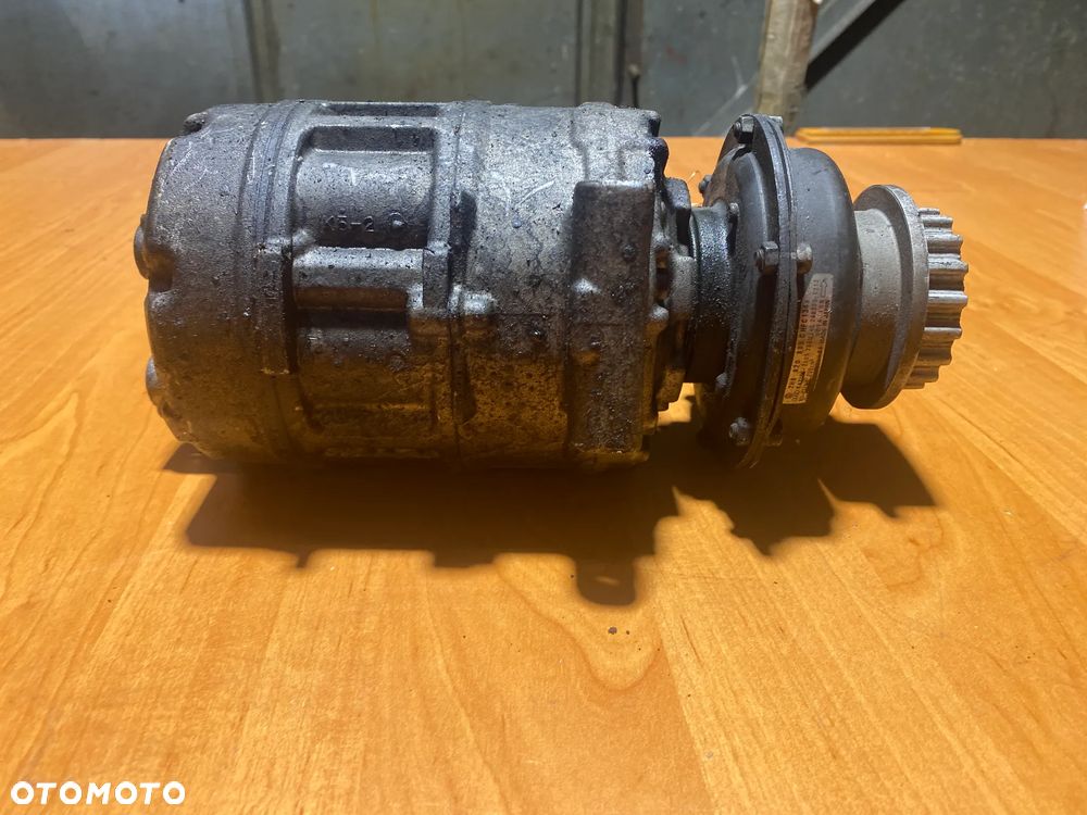 KOMPRESOR SPRĘŻARKA KLIMATYZACJI VW T5 7H0820805C - 2