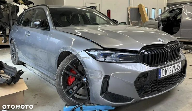 BMW Seria 3 330i xDrive - 4