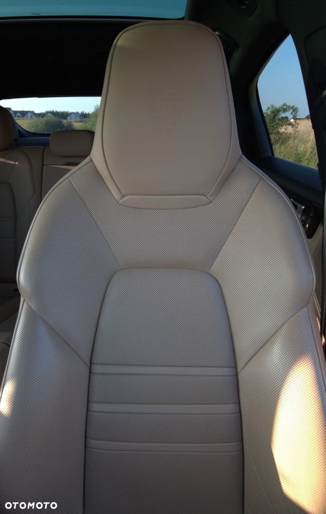 Porsche Cayenne Platinum Edition - 33