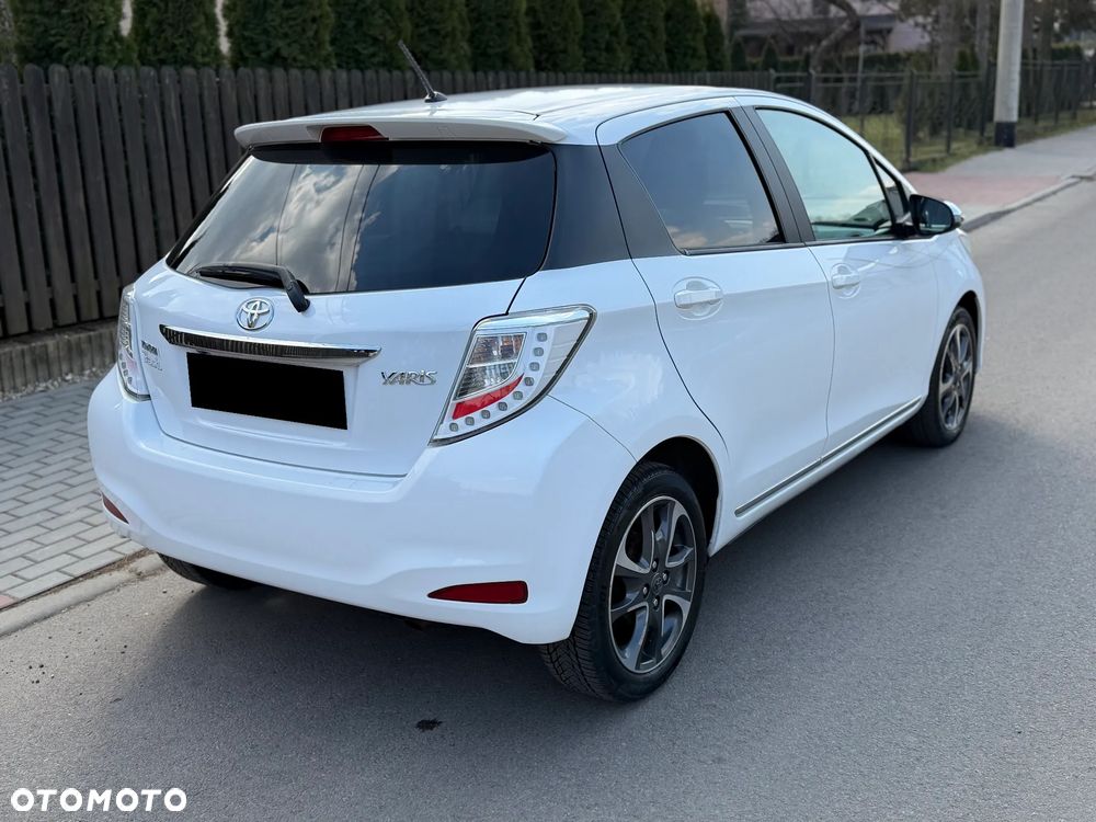 Toyota Yaris 1.33 VVT-i Executive - 3