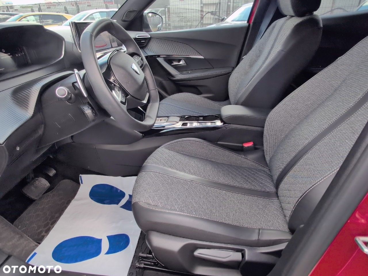 Peugeot 2008 1.2 PureTech Allure S&S EAT8 - 9