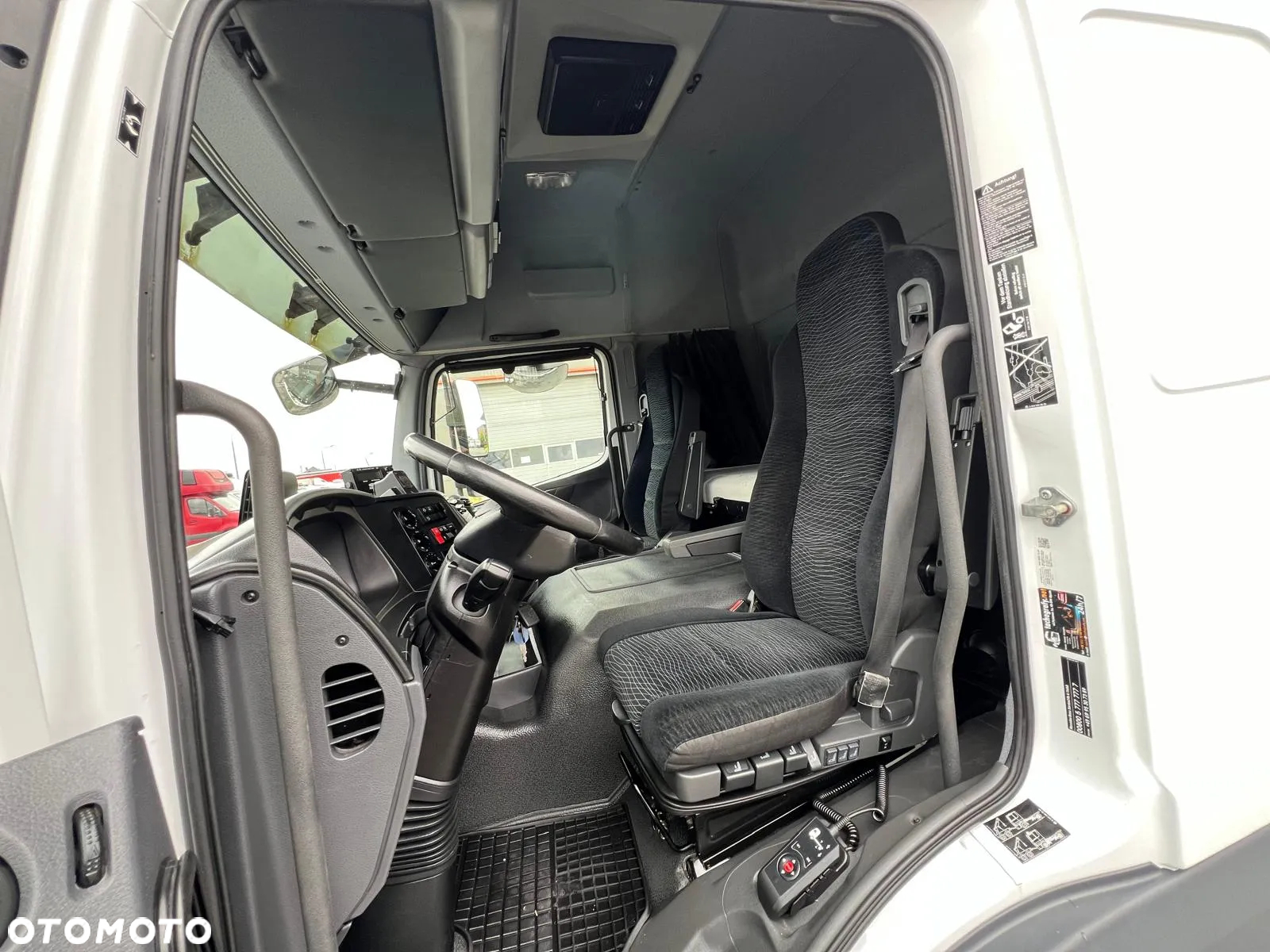 Mercedes-Benz ATEGO 1627 1527 EURO 6 CHŁODNIA / MROŹNIA IZOTERMA WINDA - 17