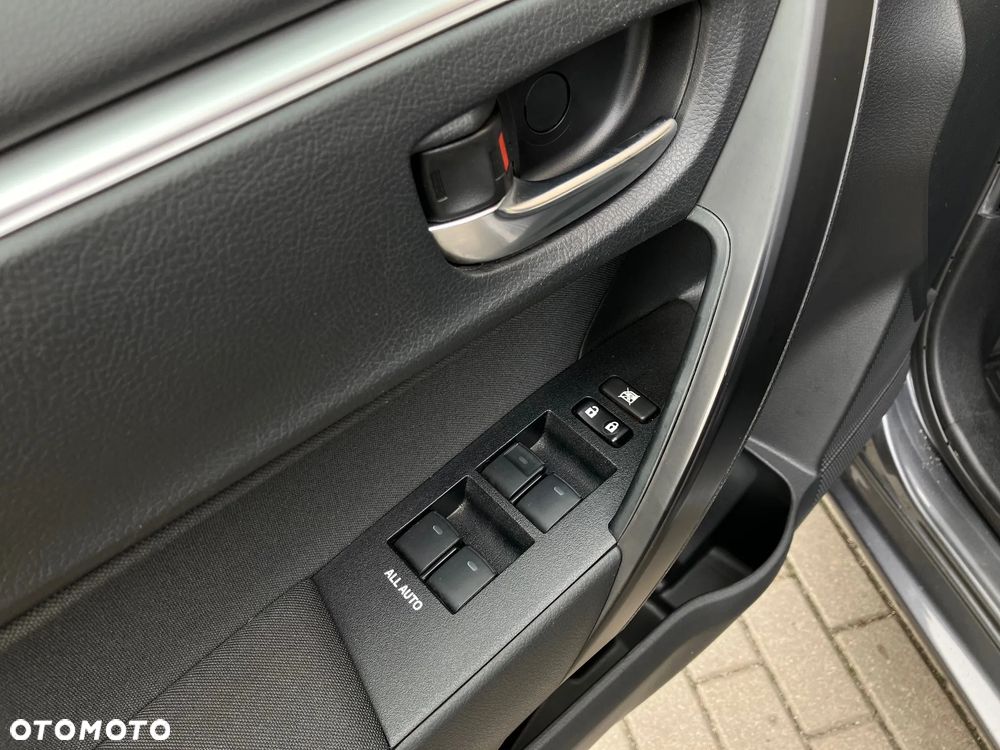 Toyota Corolla 1.6 Comfort - 28