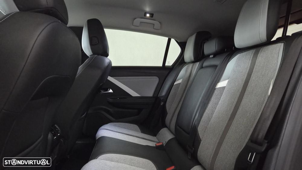 Opel Astra 1.6 T PHEV GS - 12