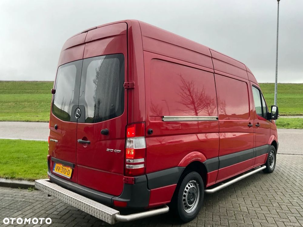 Mercedes-Benz Sprinter - 4