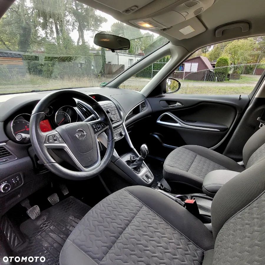 Opel Zafira - 20