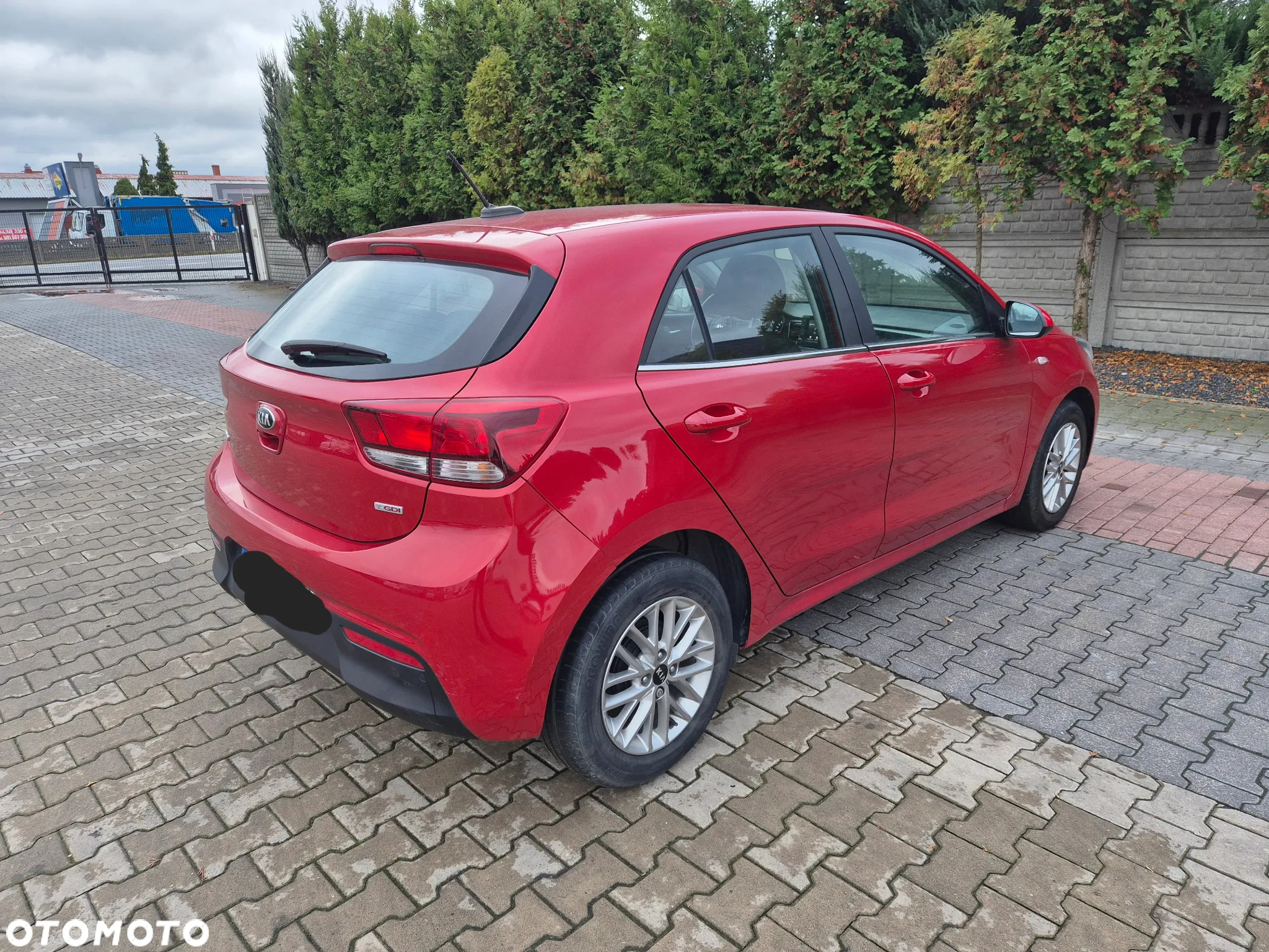 Kia Rio - 5