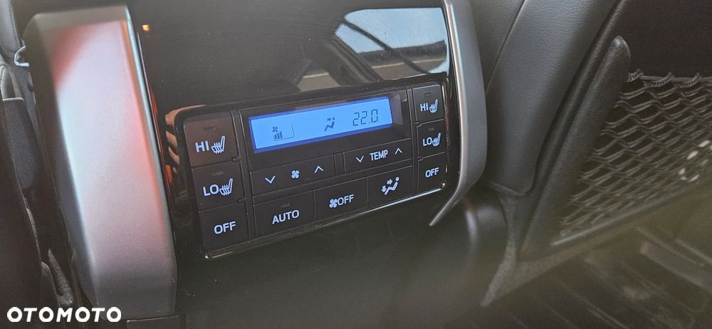 Toyota Land Cruiser LC 2.8 D-4D Invincible - 24