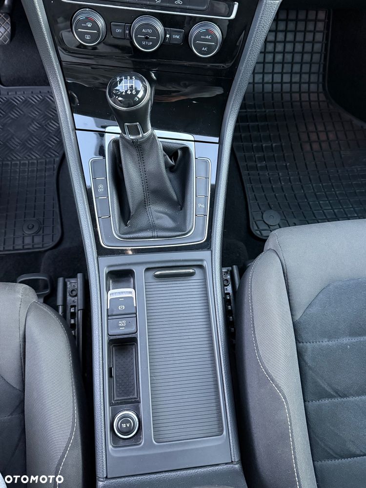 Volkswagen Golf 2.0 TDI BMT Highline - 18