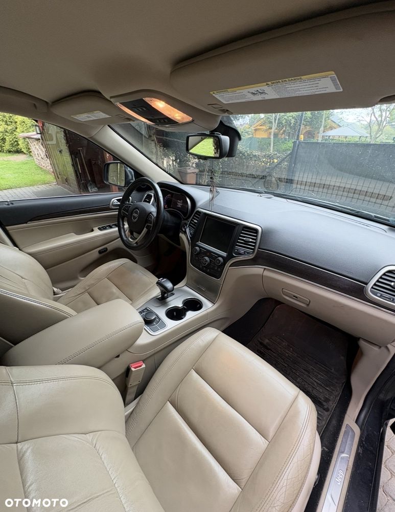 Jeep Grand Cherokee - 13