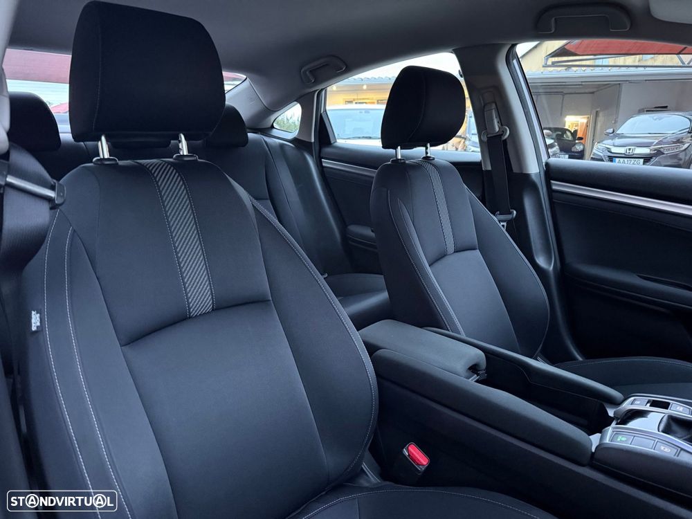 Honda Civic 1.5 i-VTEC Elegance Navi - 8