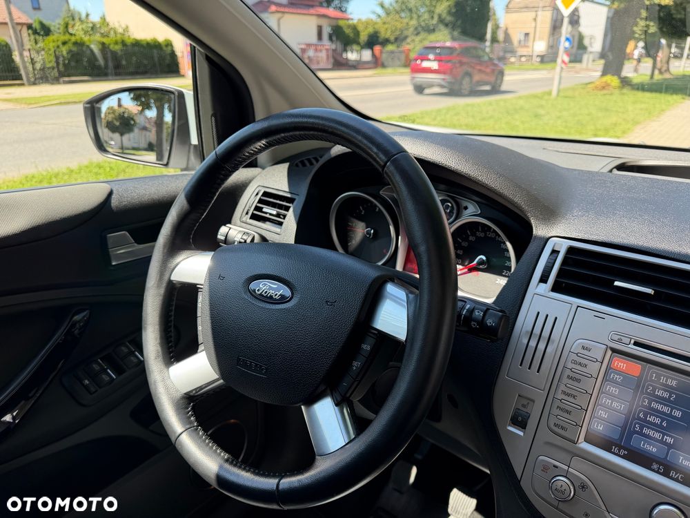 Ford Kuga S 2.0 TDCi 4x4 Plus Editionsmodell - 31