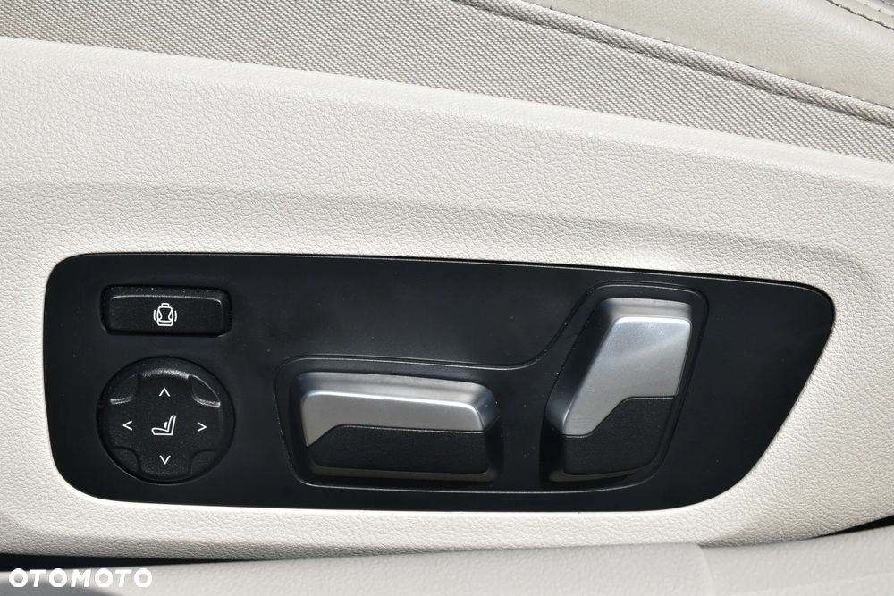 BMW Seria 8 - 15