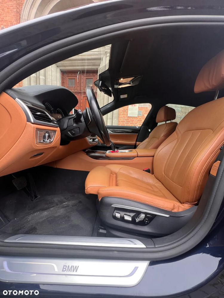 BMW Seria 7 740d xDrive - 16