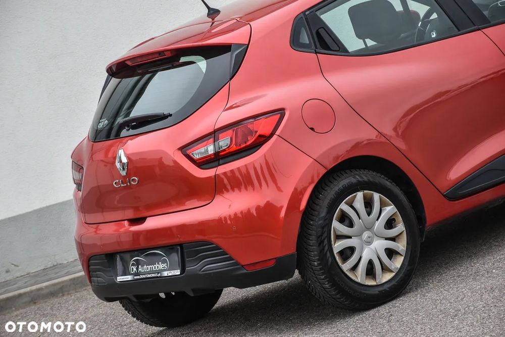 Renault Clio 1.2 16V Limited EU6 - 13