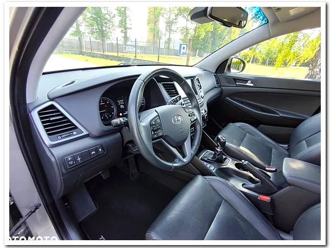 Hyundai Tucson 2.0 CRDI 2WD Style - 29