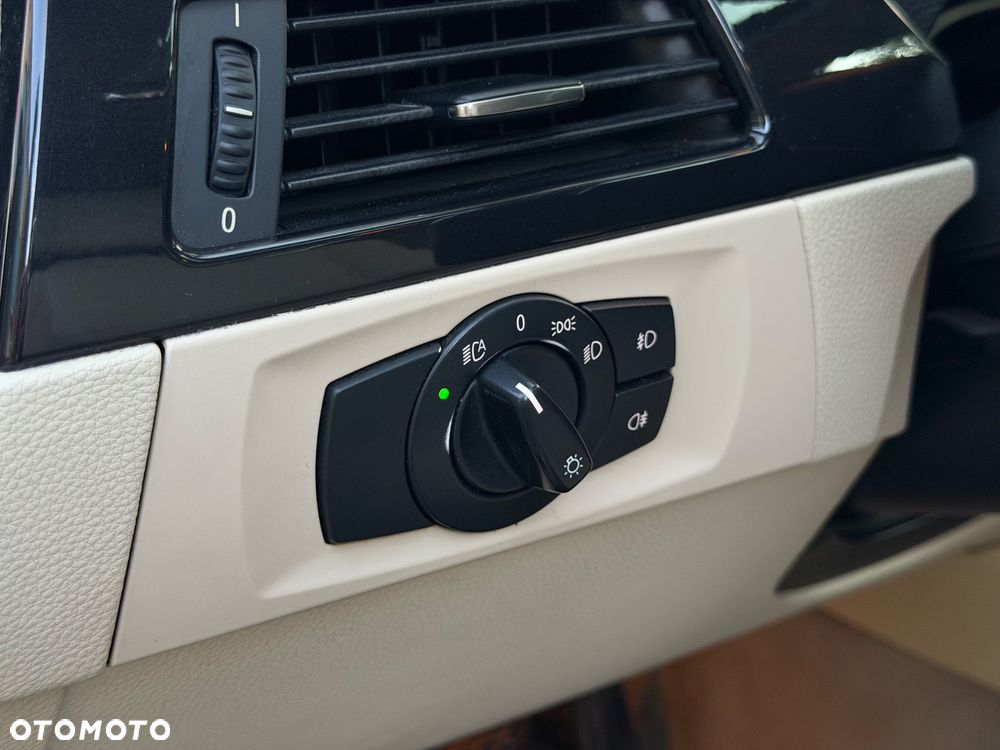 BMW Seria 3 320d - 10