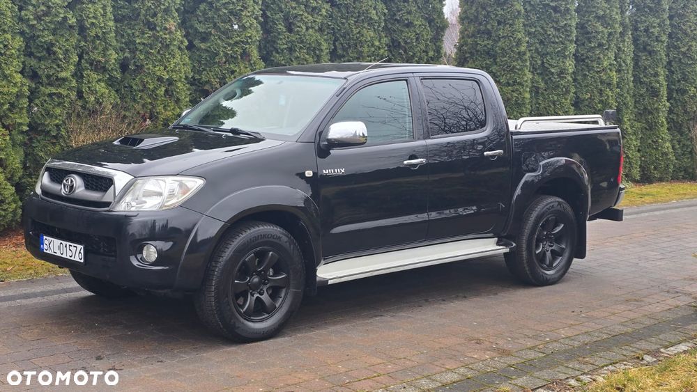 Toyota Hilux - 10
