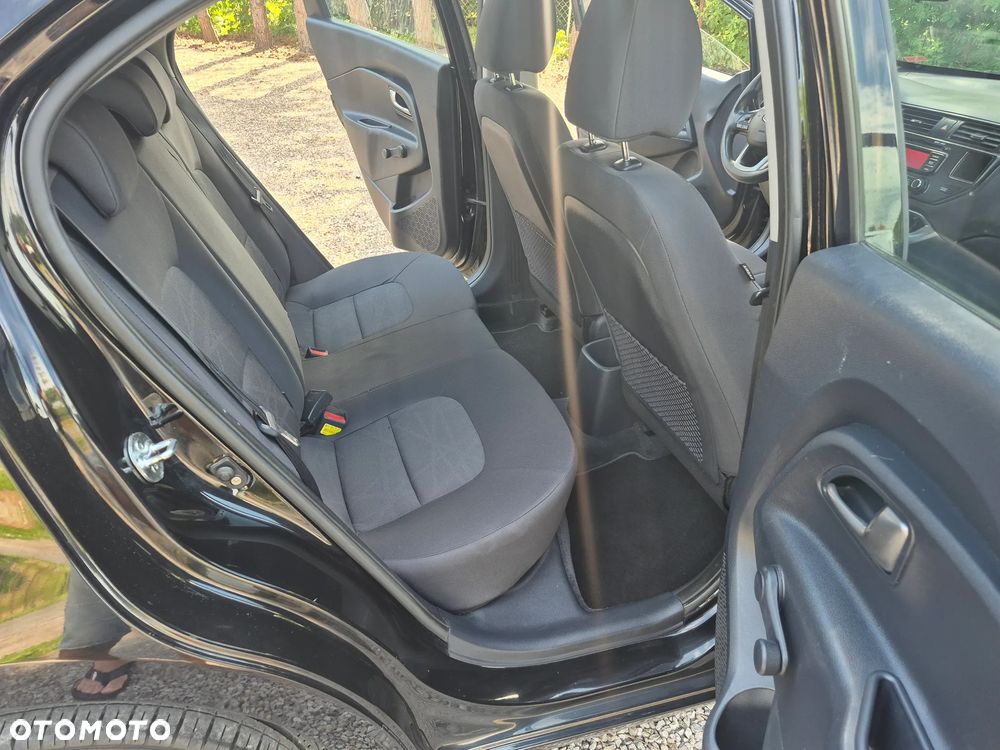 Kia Rio 1.4 Dream Team Edition - 18