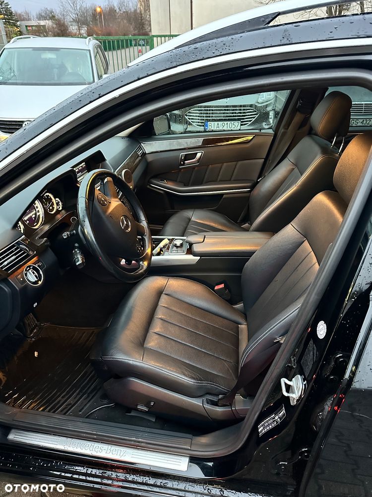 Mercedes-Benz Klasa E 350 CDI 4-Matic BlueEff - 15
