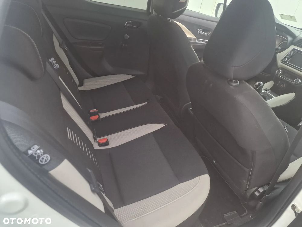Nissan Micra 1.0 Visia Plus - 23