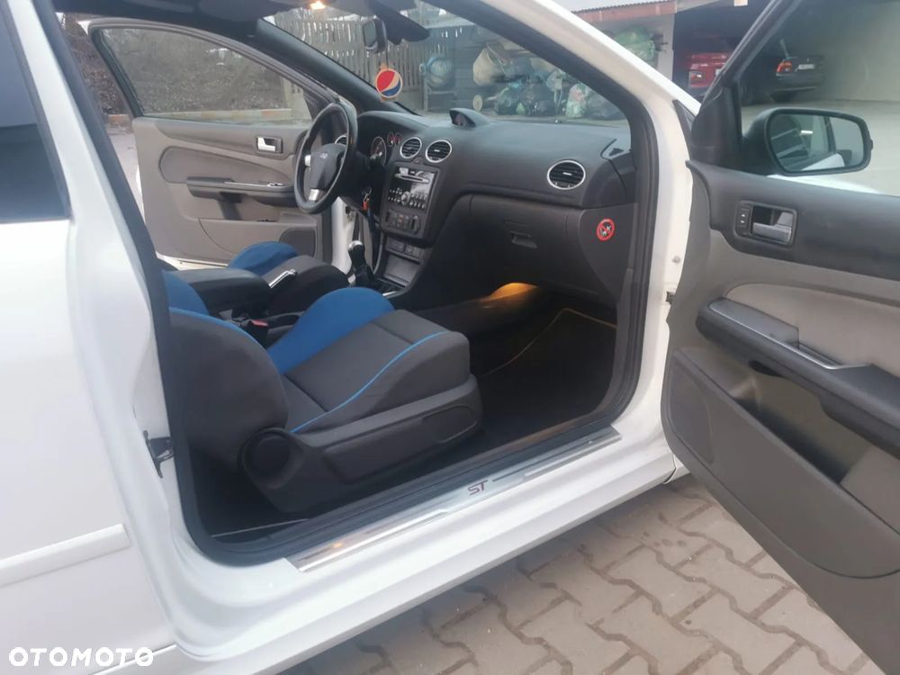 Ford Focus ST - 4