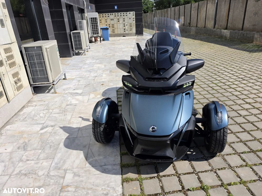 Can-Am Spyder - 5